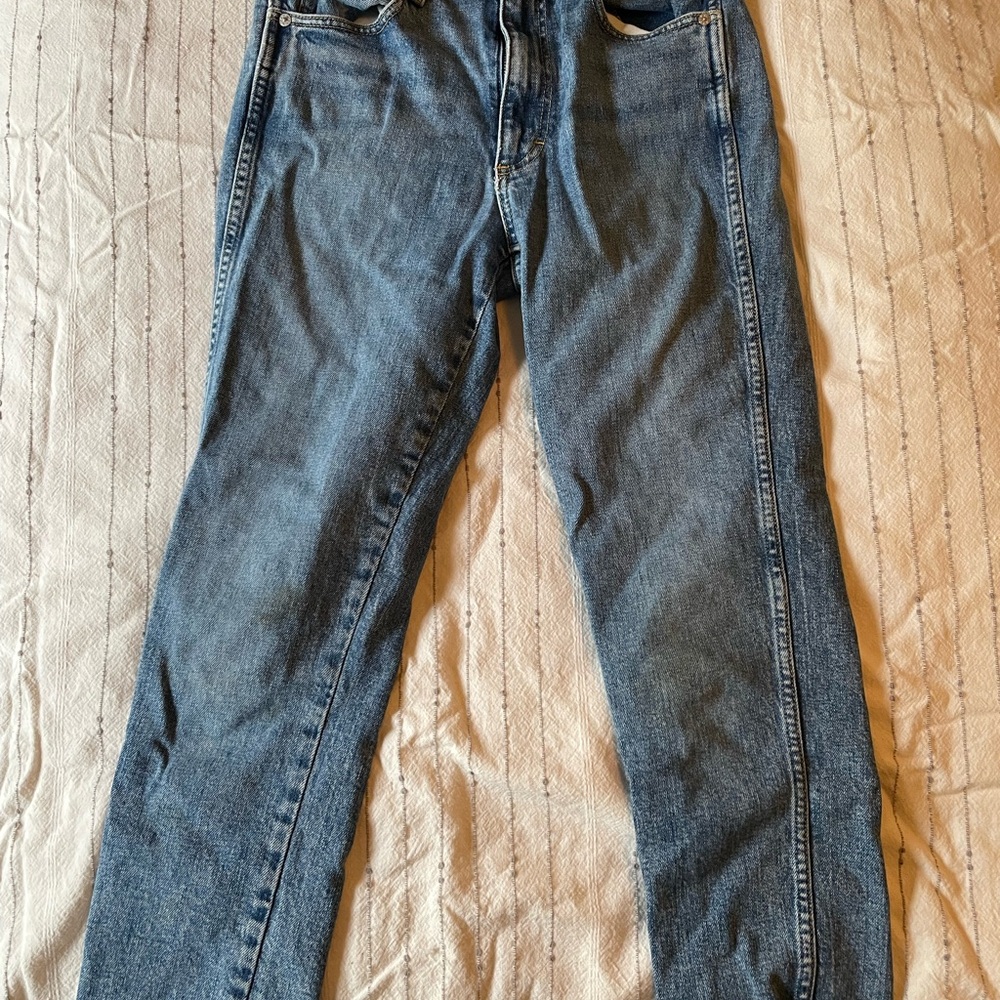 AMO Women’s Straight Blue Jeans